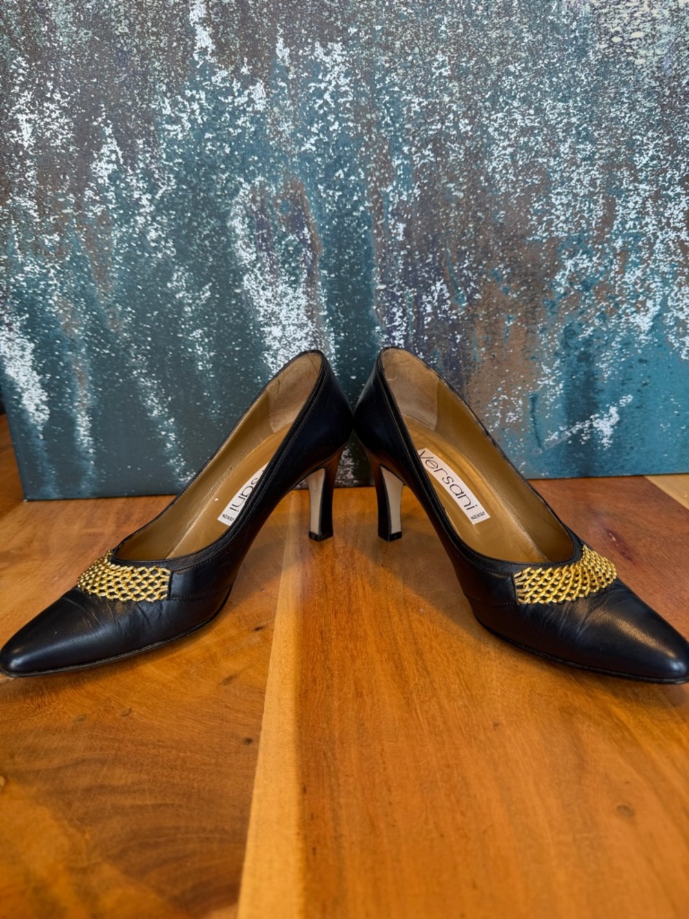 Versani Old Money Vintage Leather Heels Navy/Gold Pumps 8B (GUC) - Picture 5 of 12